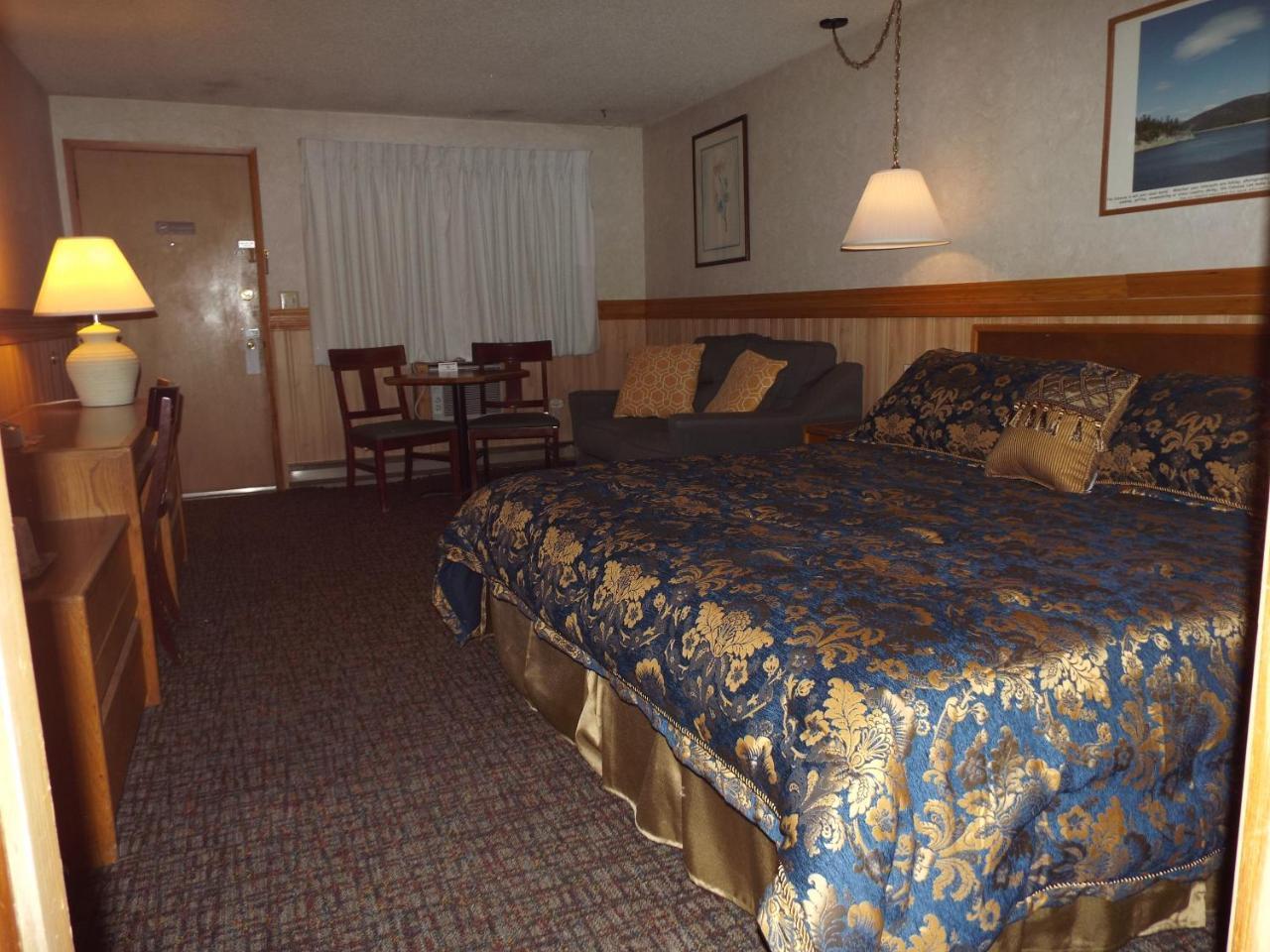 Motel Caboose 3*